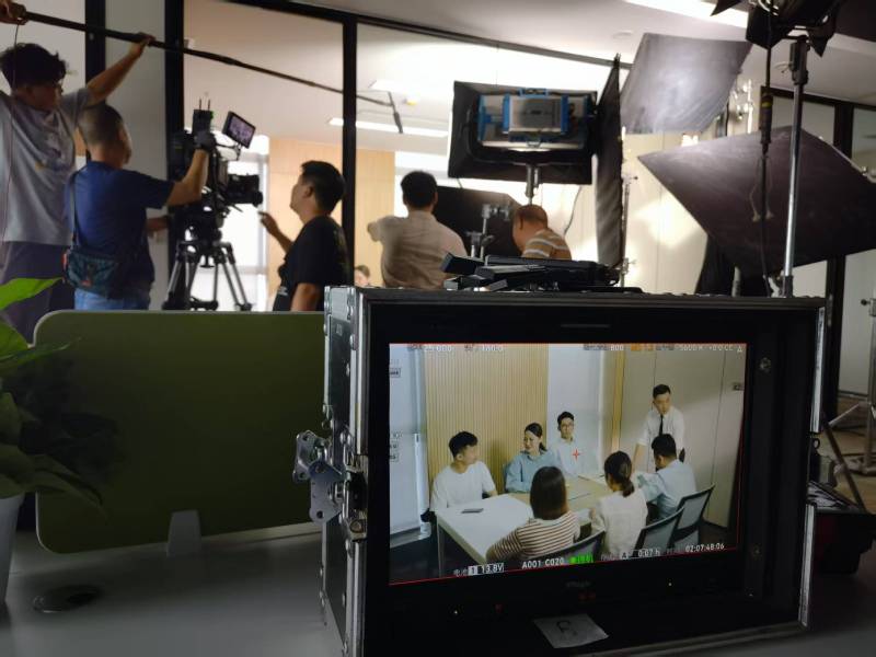沙县TVC拍摄公司：科技产品视觉化大师，诠释未来感与功能美学